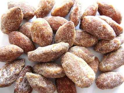 خرید و قیمت بادام درختی سنجابک + فروش عمده